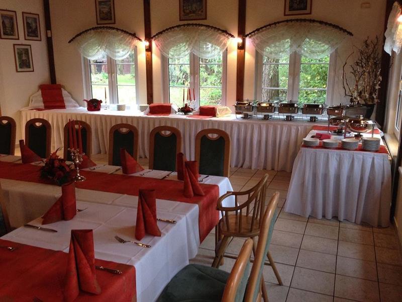 Hotel & Restaurant Zur Spreewaelderin Golssen Exterior foto